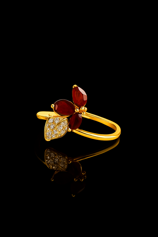 Chic Adjustable Clover Ring – Black &amp; Gold Lucky Jewelry &nbsp;for WomenDescription: