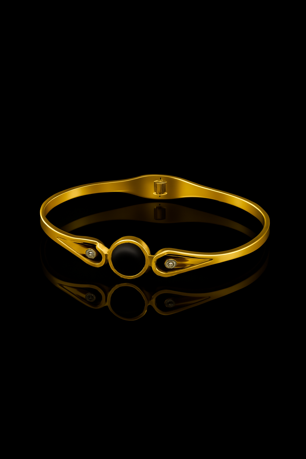 Modern Elegance Onyx-Style Bangle