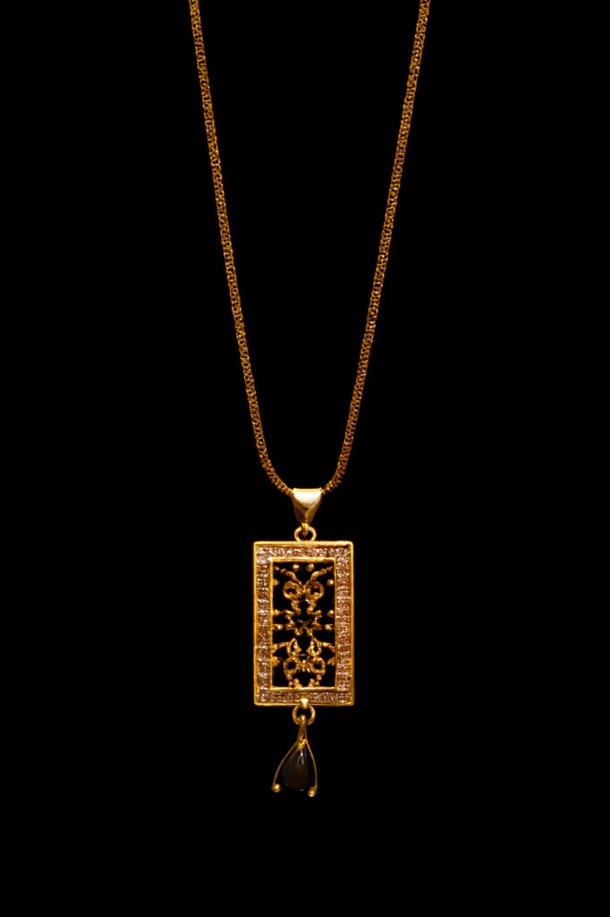 The 'Royal Filigree' Black Stone Dangle Necklace